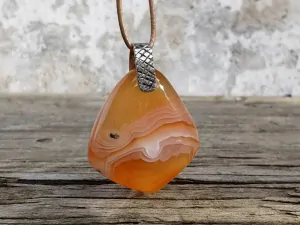 Karneol strieborný prívesok